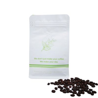 Custom Printed 340 Gram 12oz Matte Putih Datar Bagian Bawah Tas Kopi Dengan Katup Depan Tear Off Ziplock